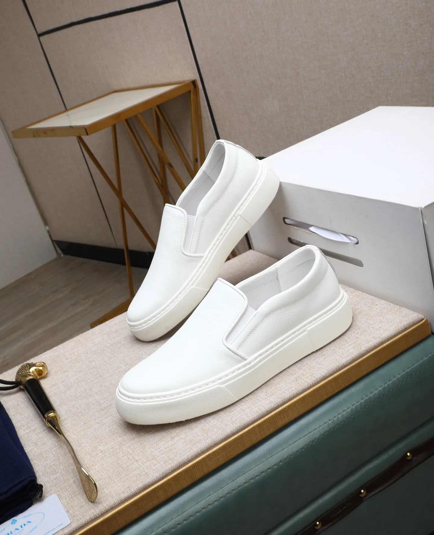 Men's men's shoes💰440🌹🌹[PRADA—Prada] latest model🙈original replica! 👟👟👟Available here. The workmanship is top-notch. The upper is made of Italian 🇮🇹Imported calfskin. ❗️Breathable genuine leather lining @Suitable for travel. The original version has an enlarged engraved sole, making it suitable for all kinds of travels, showing low-key luxury. Let quality speak for itself. Color: Size: 38-44